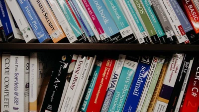 Best biomedical and health data science books and resources featured image